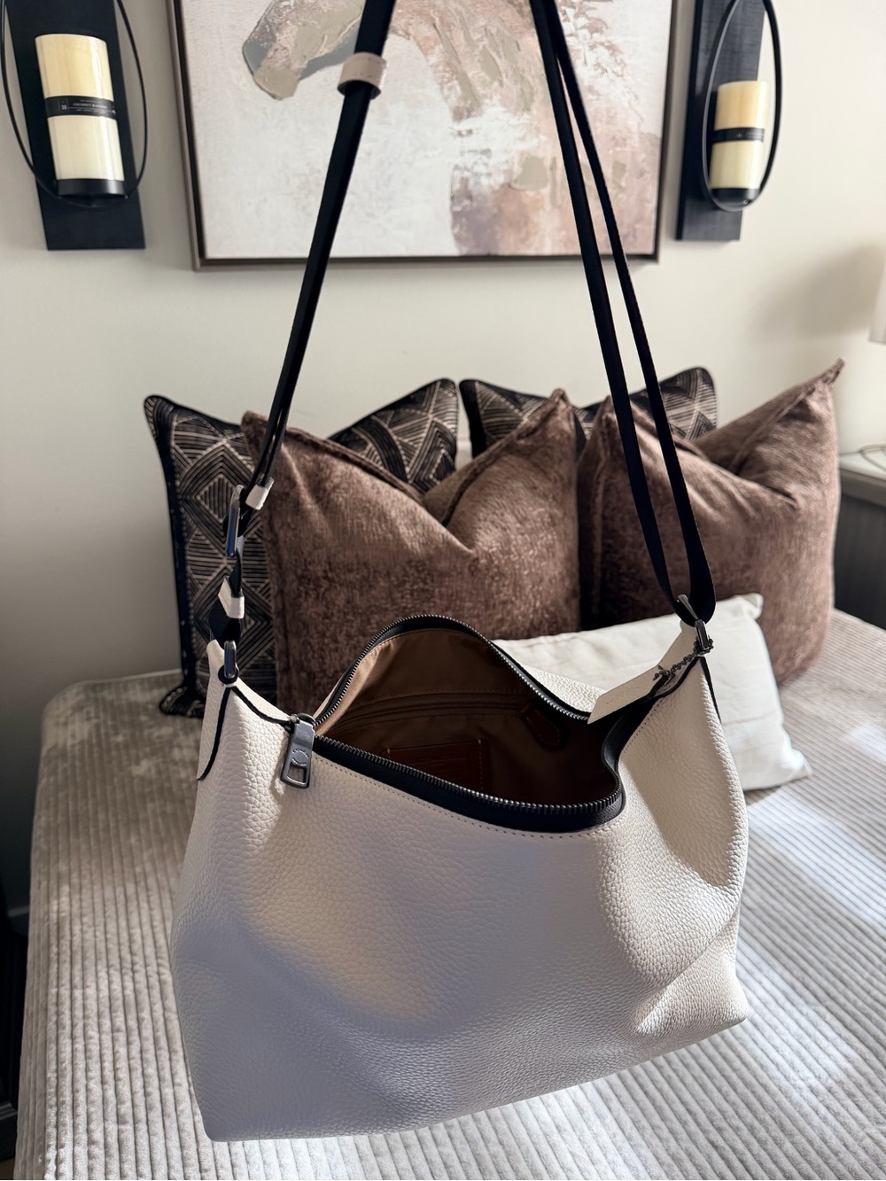 Authentic Coach Everyday Pebbled Leather Hobo Bag in Cream